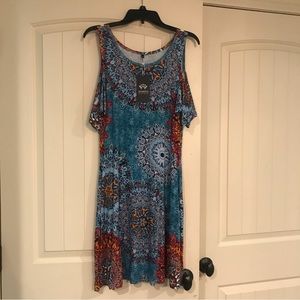 NWT Off Shoulder/Cold Shoulder Casual Summer Dress Size M